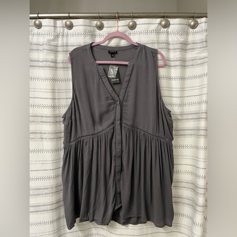 Torrid gray top